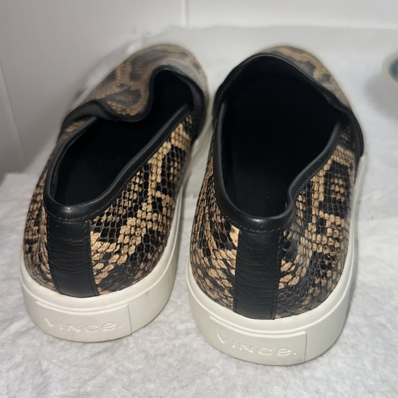 VINCE BLAIR 5 SNAKE SNEAKERS sz 6M, Like New, Clean - Picture 2 of 3